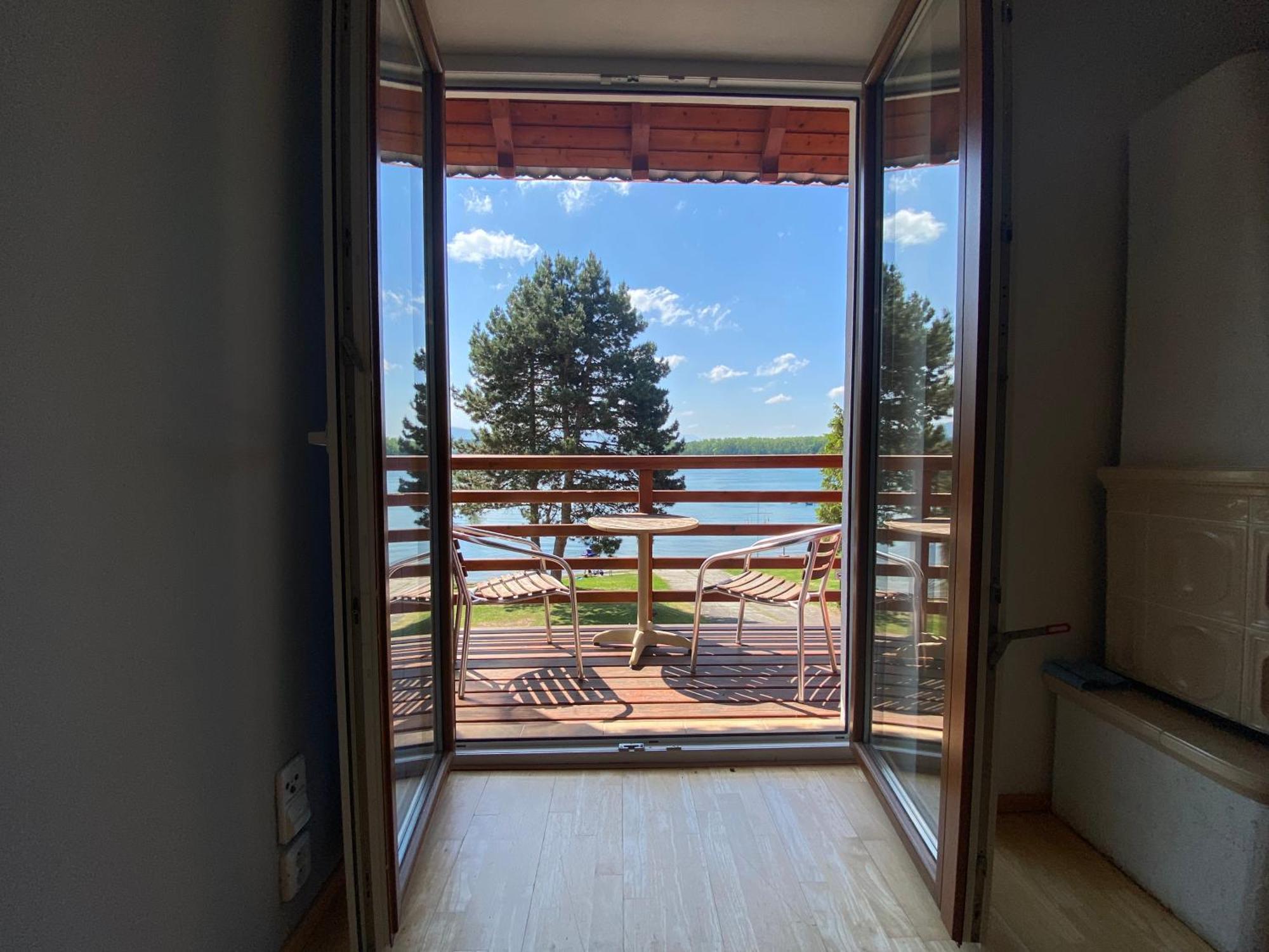 Apartman Majak U Zermanicke Prehrady Pitrov Exteriér fotografie